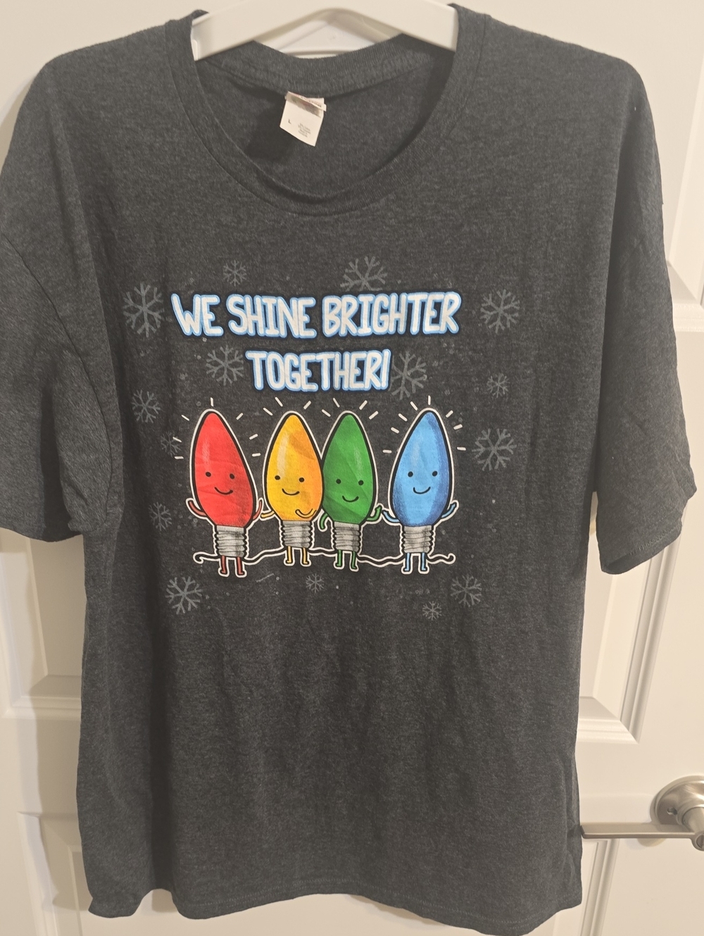 Mem Charcoal 'We Shine Brighter Together' Holiday Light Graphic Tee y2k
